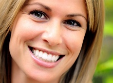 Как защитить зубную эмаль от разрушения?